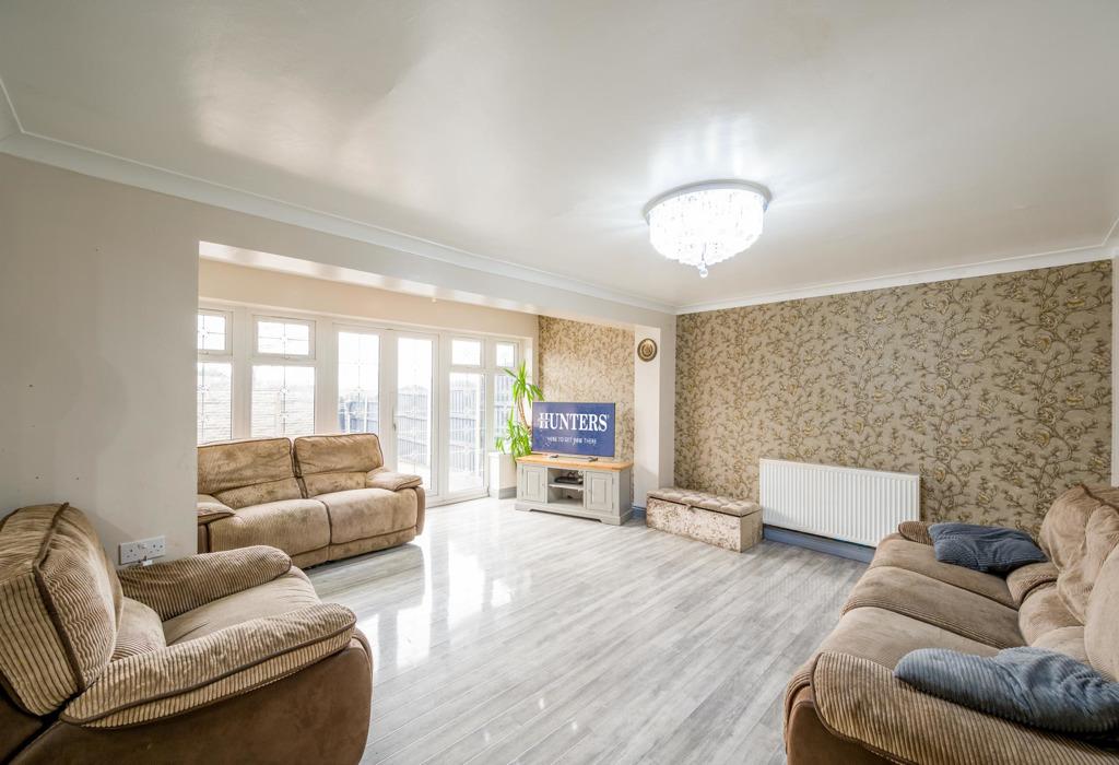 Radley Road, Stourbridge, DY9 8XX 4 bed semidetached house £350,000