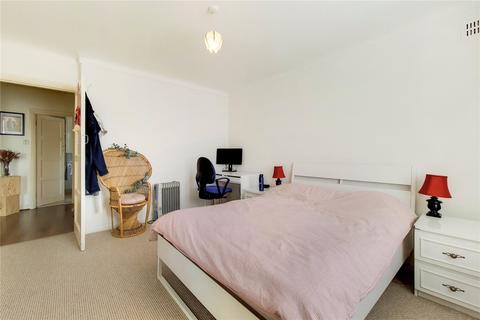 8a Kenneth Gardens, Stanmore, HA7 3SD