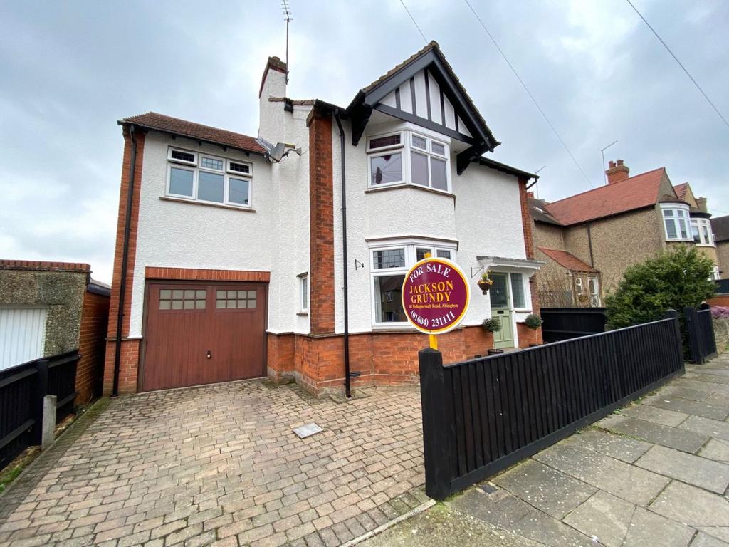 Meadway, Weston Favell Village, Northampton NN3 3BP 4 bed detached