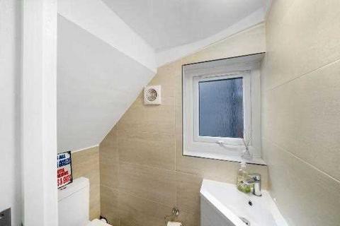 3 bedroom semi-detached house for sale, Kingshill Drive, Harrow