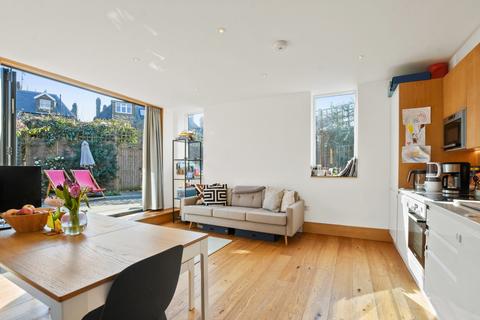 2 bedroom house to rent, Beversbrook Road, Tufnel Park, N19