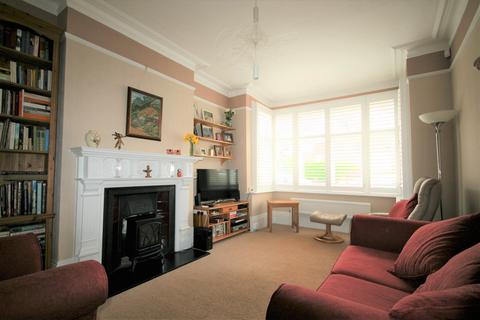 5 Highview Road, London, W13 0HA