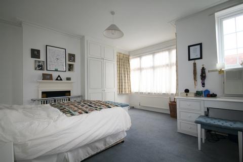 5 Highview Road, London, W13 0HA
