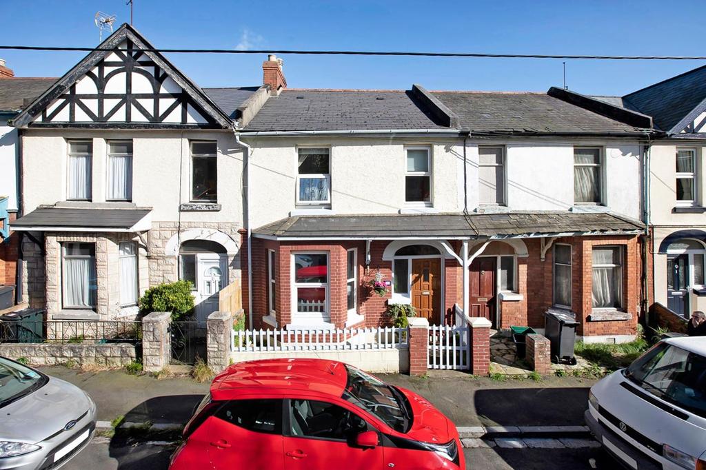Third Avenue, Teignmouth, TQ14 3 bed terraced house for sale £215,000