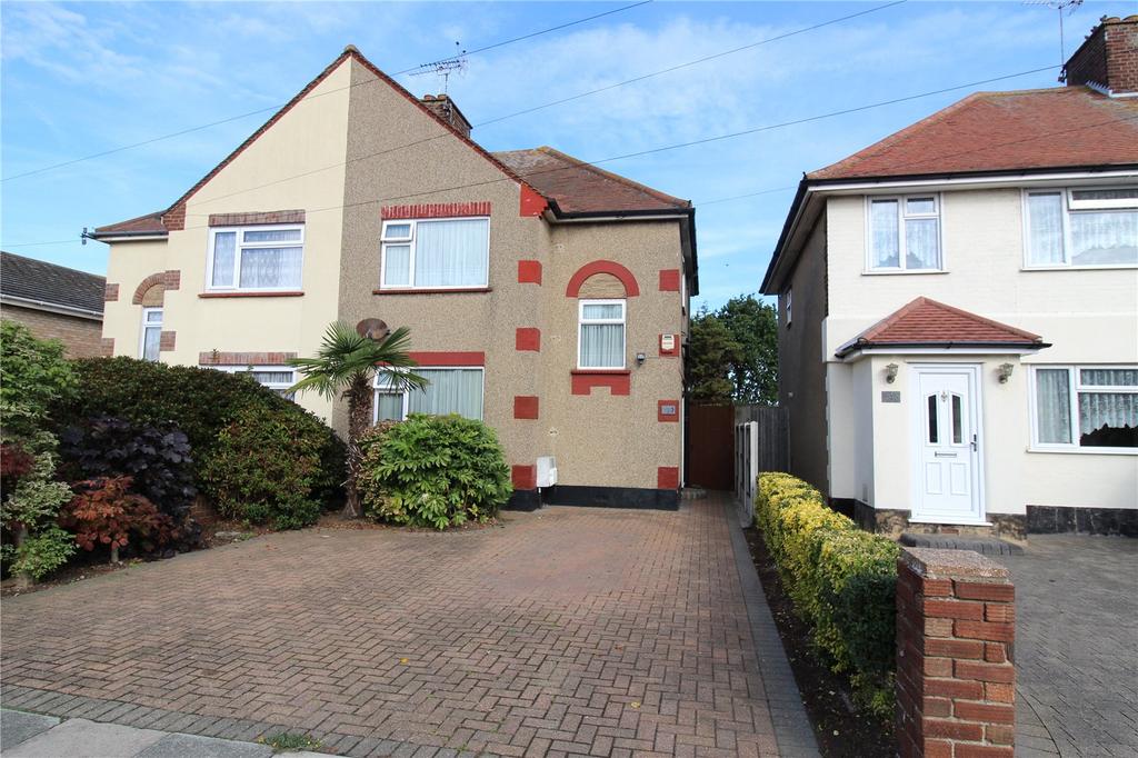 Caulfield Road, Shoeburyness... 3 bed semidetached house £325,000