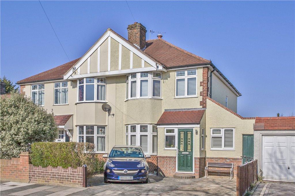 Waverley Avenue, Twickenham, TW2 3 bed semidetached house £665,000