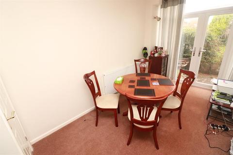 6 Stinchcombe, Yate, Bristol, BS37 4DN
