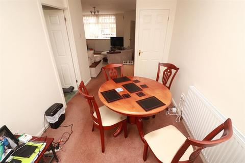 6 Stinchcombe, Yate, Bristol, BS37 4DN
