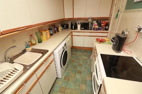 6 Stinchcombe, Yate, Bristol, BS37 4DN