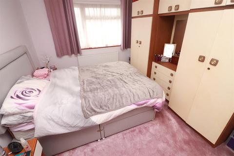 6 Stinchcombe, Yate, Bristol, BS37 4DN