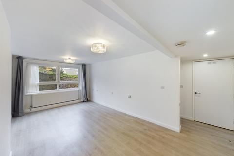 5 Cleveley Close, London, SE7 8DP