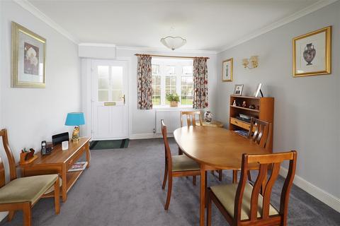 Lees View Ashford Road, Badlesmere Lees, Faversham, ME13 0NZ