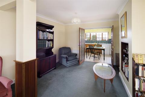 Lees View Ashford Road, Badlesmere Lees, Faversham, ME13 0NZ