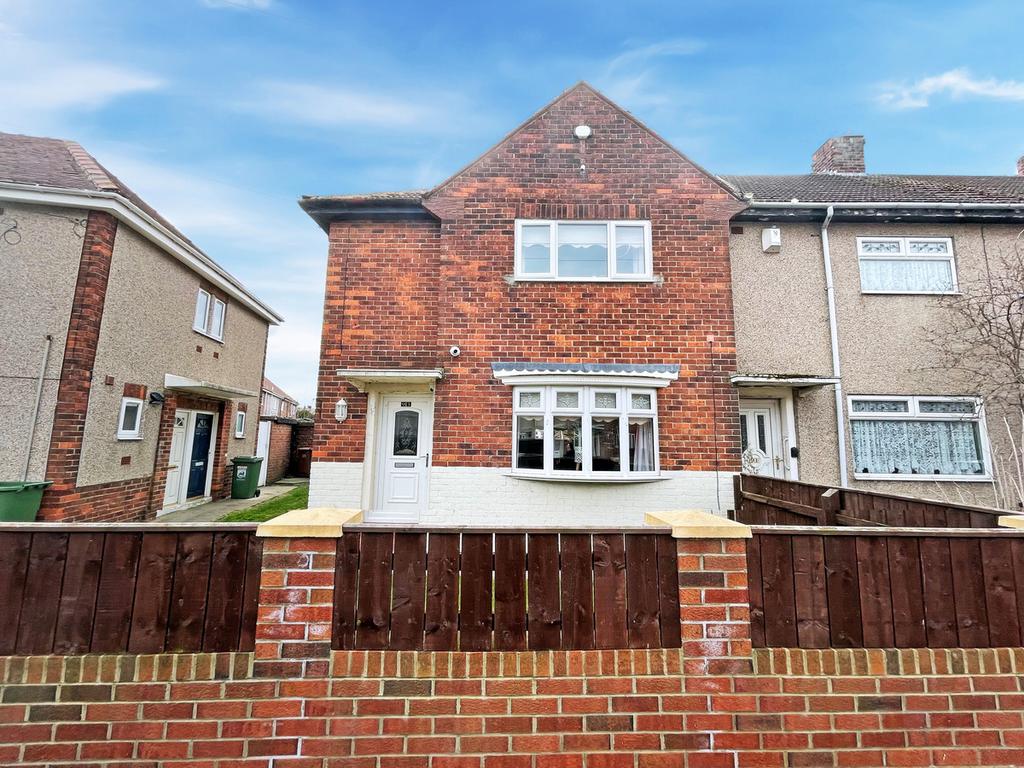 Annandale Crescent, Hartlepool, TS24 3 bed semidetached house £92,500