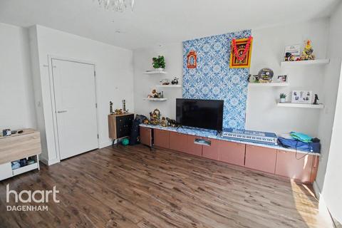 3 bedroom terraced house to rent, Ager Avenue, Dagenham