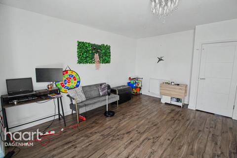 3 bedroom terraced house to rent, Ager Avenue, Dagenham