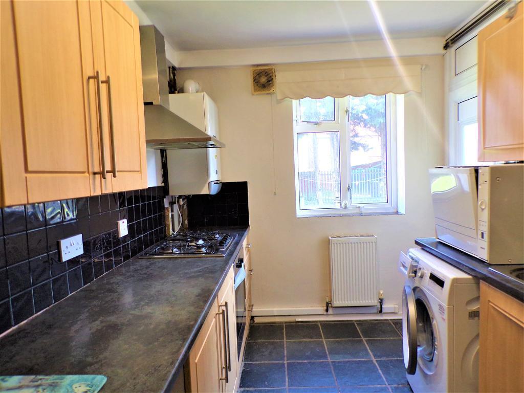 Dayton Road, Hull, HU5 5TF 2 bed flat £74,950