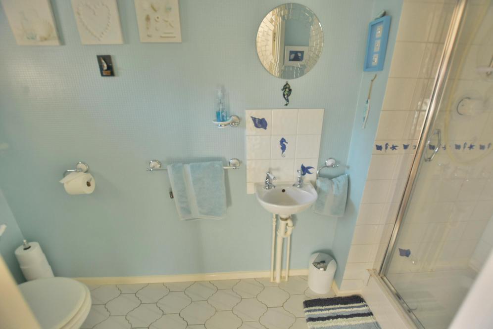 En suite shower room