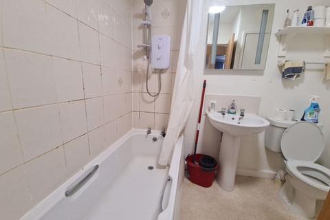 1 bedroom flat to rent, Moorland Road, Leeds