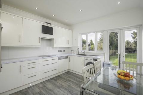 15 Well End Road, Borehamwood, WD6 5NZ