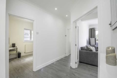 15 Well End Road, Borehamwood, WD6 5NZ