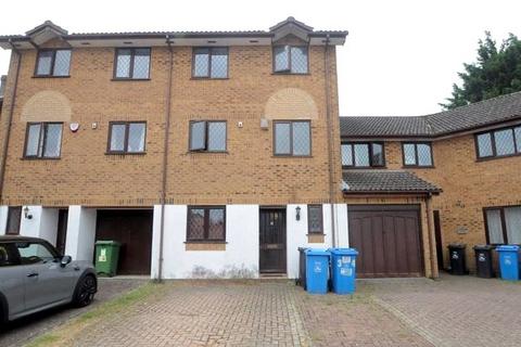 6 bedroom house to rent, Baverstock Road, Poole, Dorset, BH12