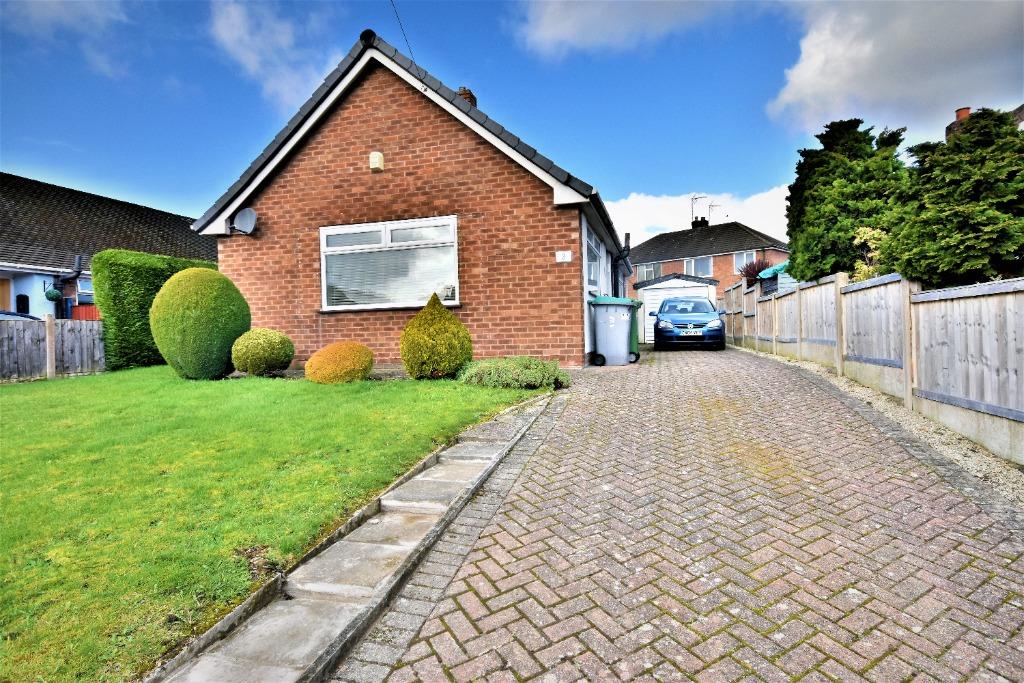 Snowdon Drive, Johnstown, Wrexham, LL14 2 bed bungalow £800 pcm (£185 pw)