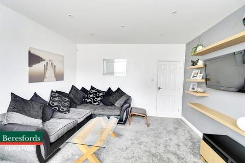 Flat 1, Homeleigh Apartments, 85 Heath Park Road, Romford, RM2 5XA