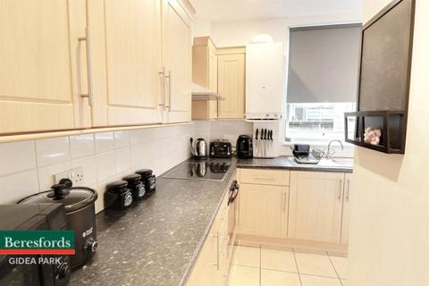 Flat 1, Homeleigh Apartments, 85 Heath Park Road, Romford, RM2 5XA