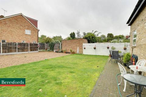 Flat 1, Homeleigh Apartments, 85 Heath Park Road, Romford, RM2 5XA
