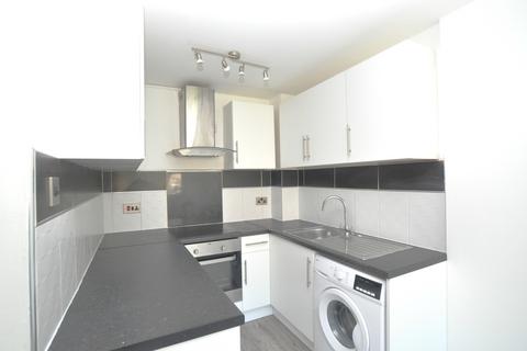 1 bedroom maisonette to rent, Green Lane Court, Green Lane, Off Woolgr, Hitchin, SG4