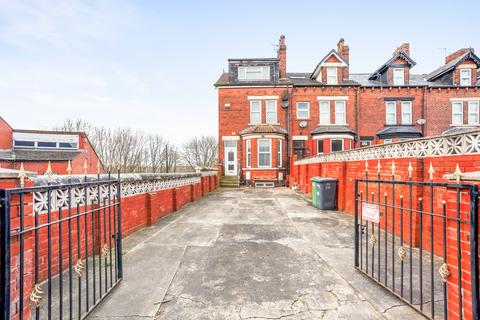 5 bedroom end of terrace house for sale - Belle Vue Road, Leeds, West Yorkshire, LS3