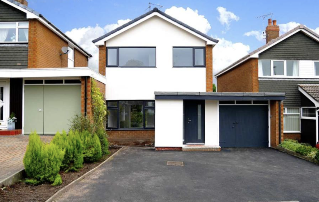 Thirlmere, Macclesfield, Cheshire 3 bed detached house £300,000