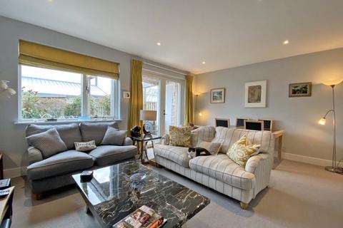 23 Fairglen, Hayle, TR27 4DL