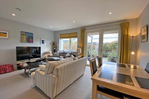 23 Fairglen, Hayle, TR27 4DL