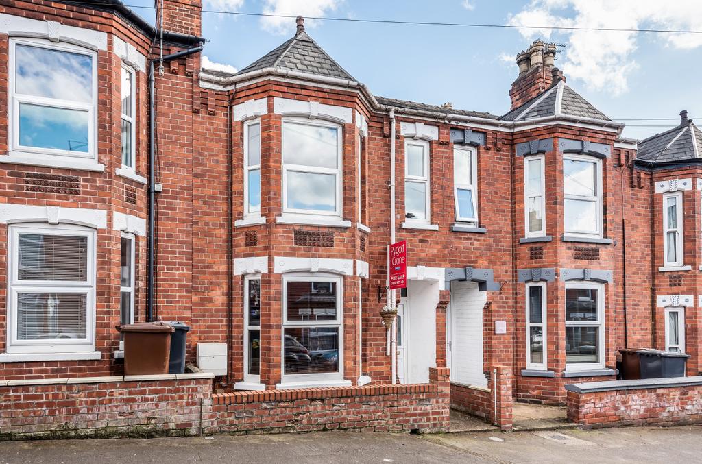Whitehall Grove, Lincoln, LN1 2 bed terraced house £200,000