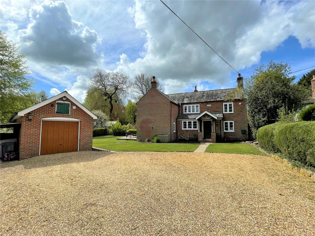 Mill End, Damerham, Fordingbridge... 3 bed detached house for sale £