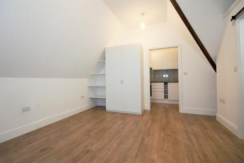 undefined, High Street, Pinner HA5