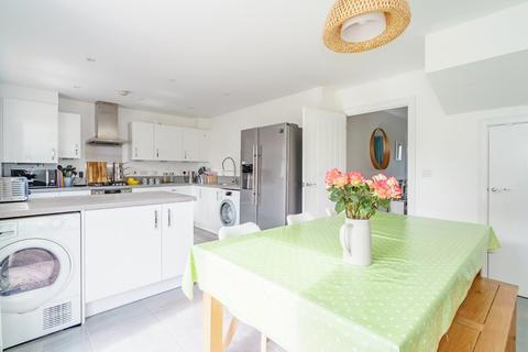 2 Harding Vale, Steventon, Abingdon, OX13 6GF
