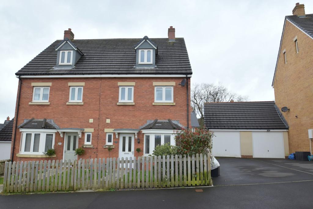 17 Trem Gwlad Yr Haf, Parc Derwen... 4 bed semidetached house £269,950