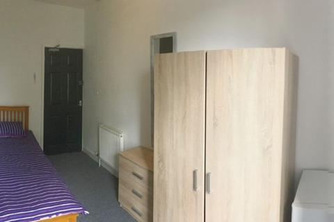 1 bedroom in a house share to rent, 39 Monks Road, Lincoln, Lincolnshire, LN2 5HN