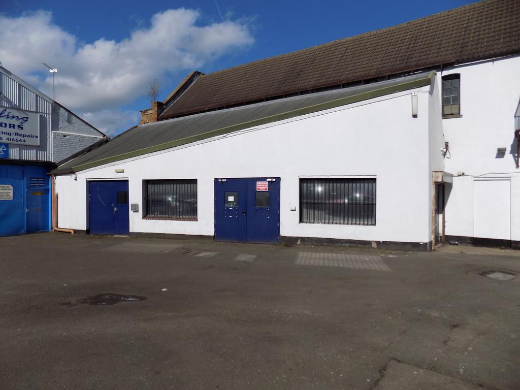 Ebenezer Place, Kettering Retail property (high street) £500 pcm (£