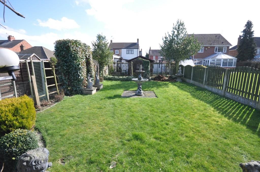 King Edward Road, Thorne, Doncaster 2 bed semidetached house for sale