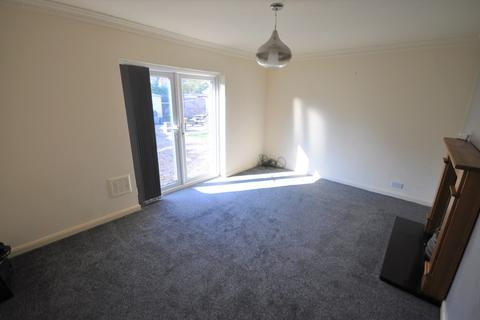 14 The Oval, Dunscroft, Doncaster, DN7 4EE