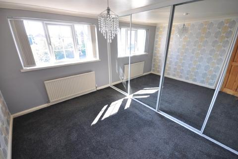 14 The Oval, Dunscroft, Doncaster, DN7 4EE