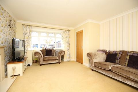 8 Carlyle Close, Galley Common, Nuneaton, CV10 9QX