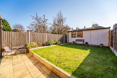 7 Elmbank Way, London, W7 3DE