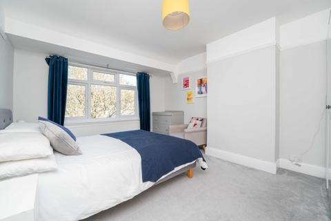 7 Elmbank Way, London, W7 3DE