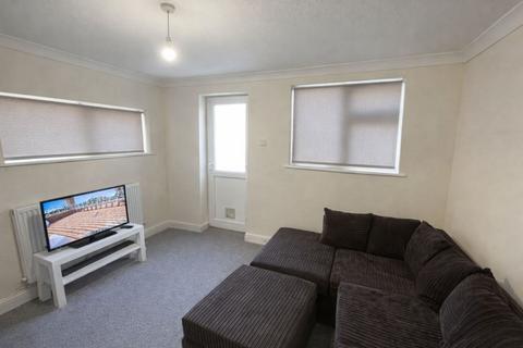 1 bedroom flat to rent, West Wycombe Road, Hp12