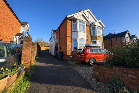 1 bedroom flat to rent, West Wycombe Road, Hp12